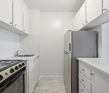 For Lease - 2360 Dundas Street Unit# 1302B, Toronto, Ontario - Photo 4
