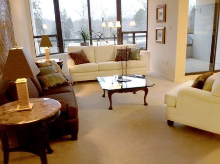 Park Royal Estates - Photo 4