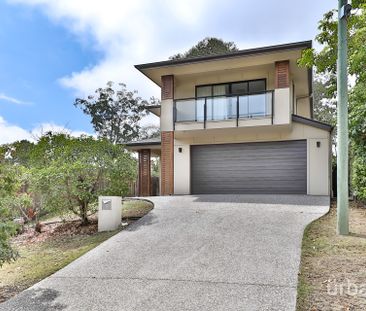 Stunning Family Home in Bardon - 56 Lorward Avenue - Photo 4