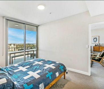 Spacious Apartment in the Heart of Newcastle West - Photo 6