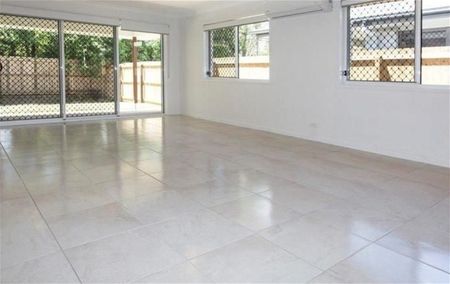 🏡 For Rent: 30/37 Wildey Street, Raceview QLD 4305 - Photo 2