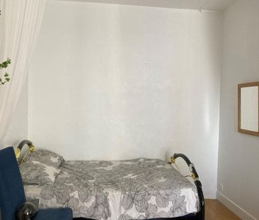 Location Appartement 1 pièce 38m² LYON 3ème - Photo 4