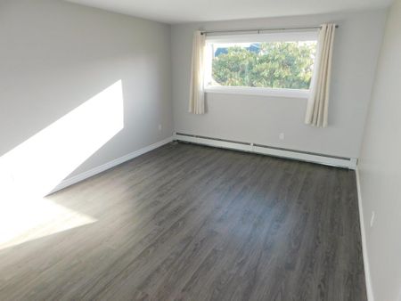 FOR RENT – 25.5 Woodcrest Avenue, Halifax, Nova Scotia - Photo 4