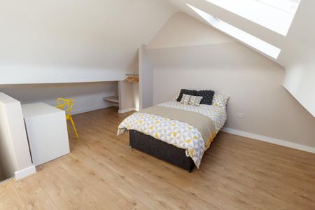 5 bedroom terraced house to rent - Photo 4