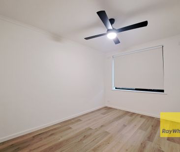 FRESHLY RENOVATED 2 BEDROOM APARTMENT IN CENTRAL DANDENONG! - Photo 5