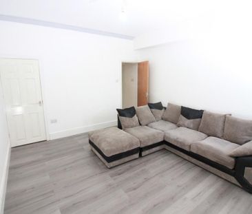 4 bedroom terraced house to rent - Photo 1