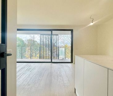 Appartement te huur in Ukkel voor € 1.450 met 1 slaapkamer - Photo 4