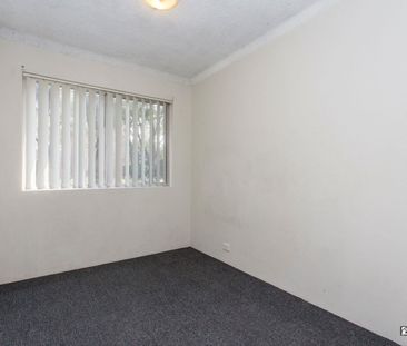 Convenient Ground Floor Living Close to Penrith CBD - Photo 4