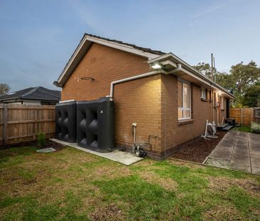 Pet Friendly Family Home - Photo 1