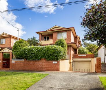 Spacious 3-Bedroom Garden Townhouse in Prime Kingsford Location - J... - Photo 6