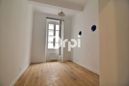 Appartement 3 pièces 43m2 MARSEILLE 7EME 1 045 euros - Photo 5