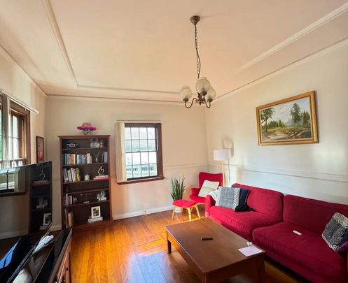 Holland Park West - Photo 1