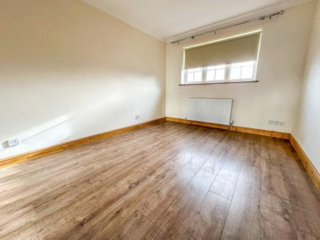 4 bedroom detached house to rent - Photo 5