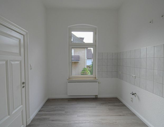 6659 - Sofort Bezugsfrei! Attraktive 4-Zimmer-Wohnung in weißer Altbauvilla im Herzen von Oldenburg! - Foto 1
