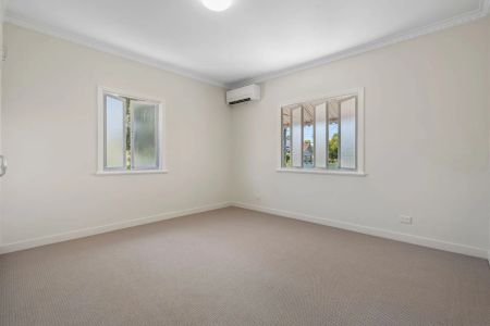 Renovated Home in Prime Sherwood Location - Photo 4