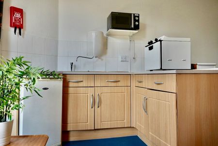 Room in a Shared House, Waverley Road, BS6 - Photo 3