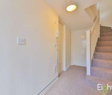 Inverness Road, Brighton, BN2 - Photo 3