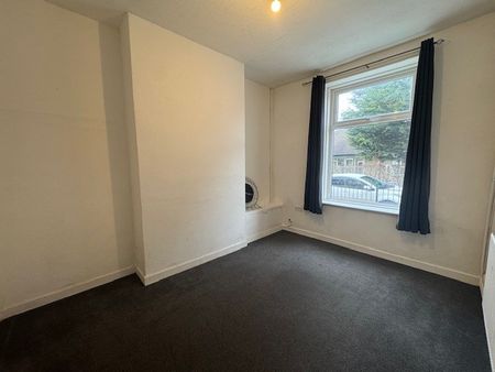 Emma Street - Photo 4