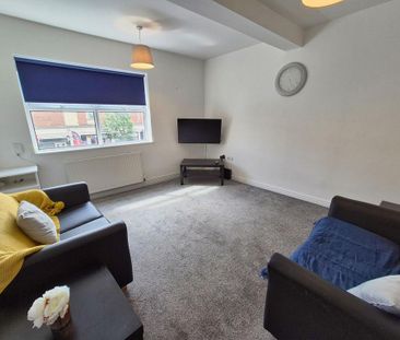 2 bedroom house share to rent - Photo 1