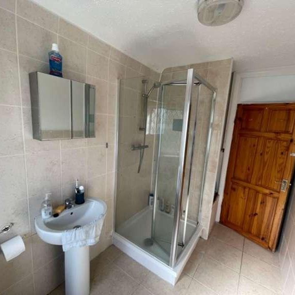 Charter Avenue, Coventry, CV4 - Photo 1