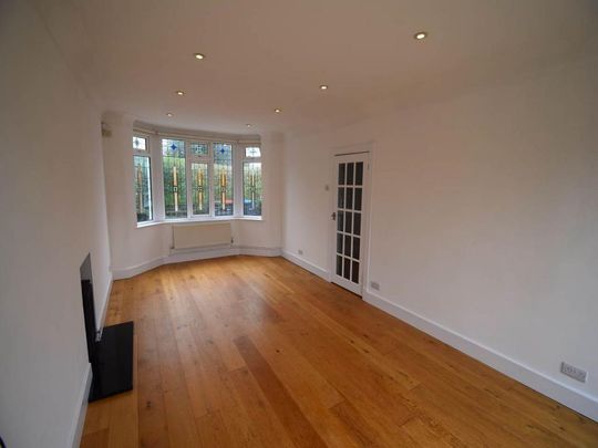 3 bedroom link detached house to rent - Photo 1