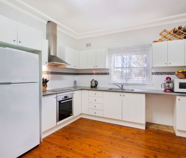 The Ultimate Blend of Modern Style & Unbeatable Location - Photo 1