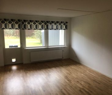 GISSLAGÅRDSVÄGEN 11 - Foto 1