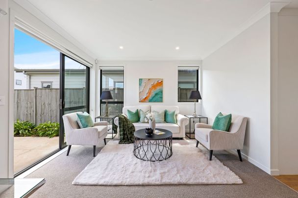 Modern, Sleek & Perfectly Positioned - Photo 1