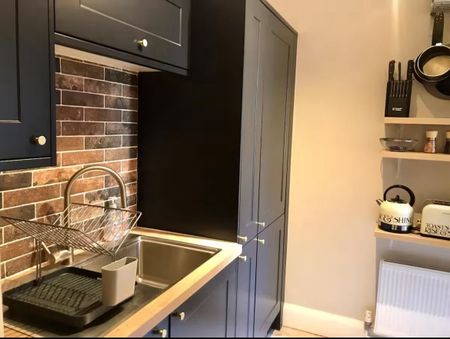 2 Bed Flat, Garratt Terrace, SW17 - Photo 4