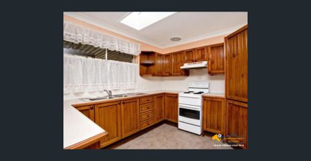 🏡 Explore Your Dream Home in Quakers Hill! - Photo 2