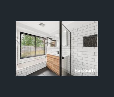 LOVELY HOME IN QUIET COURT LOCATION - Photo 4