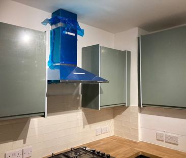 3 Bed Flat, High Mead, HA1 - Photo 5