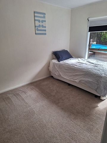 Chic 2BR Flat with Pool in Browns Bay! - Photo 5