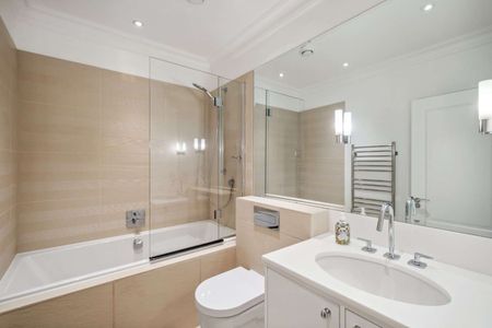 An exceptional six bedroom family home situated in one of Petersham's premier roads - Photo 3