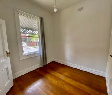 HOME IN THE HEART OF RICHMOND - Photo 2
