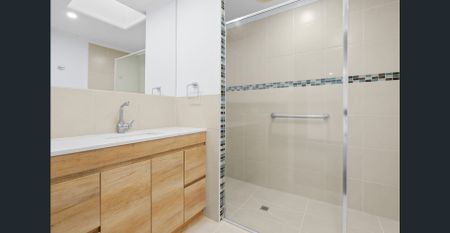 Spacious Two Bedroom Home - Photo 5