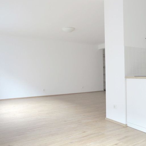 SINGLE-Loft in absoluter Innenhof-RUHELAGE!! - Photo 1