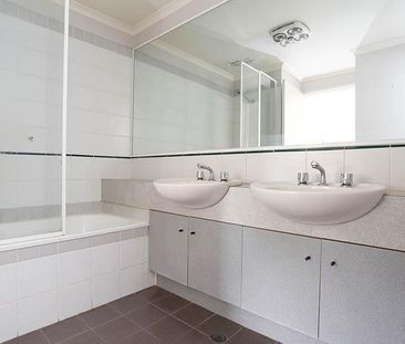 12/1495 Malvern Road, Glen Iris VIC 3146 - Apartment For Rent | Domain - Photo 4