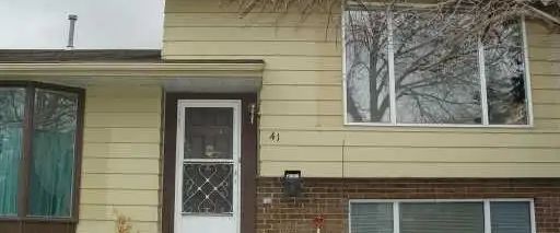 Bright And Cozy Duplex with 4 bedrooms — 4 Bedrooms Duplex - Photo 1
