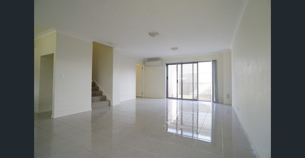 Ready to move in - Photo 1