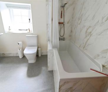 2 bedroom cottage to rent - Photo 2