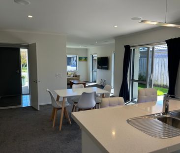 Three Bedroom Home - Photo 4