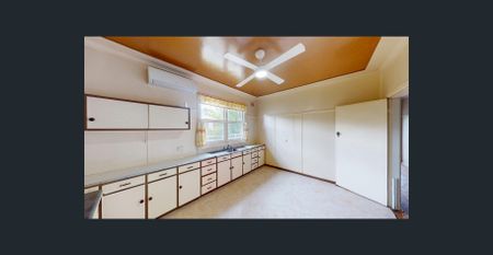 3 BEDROOM WEATHERBOARD HOME IN IDEAL LOCATION - Photo 3