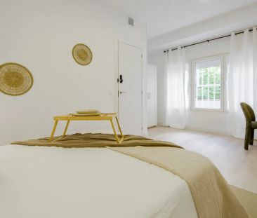 Room in a shared 4-bedroom apartment for rent in Castellana - Photo 4