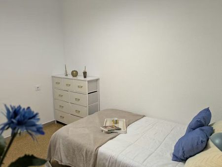 Carrer de Lleida, Valencia, Valencian Community 46009 - Photo 2