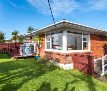 Warm & Sunny 2-Bedroom Home - Photo 3