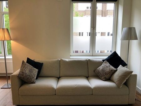 For rent: Very bright and modern apartment with 1 bedroom, office in the attic, separate toilet, washing room, separate kitchen, large extended balcony and a large living. - Photo 3