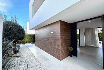 Luxury Villa for rent in Estepona, Andalusia