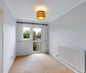 3 bedroom detached house to rent - Photo 2