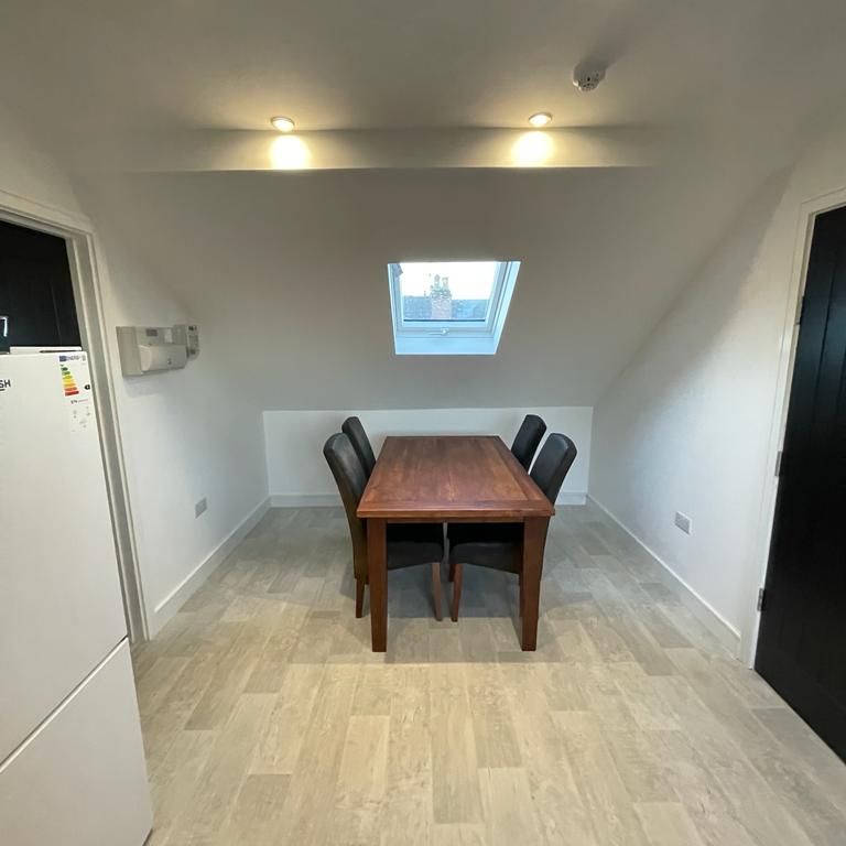 Princess Street Studio 5 - Photo 1